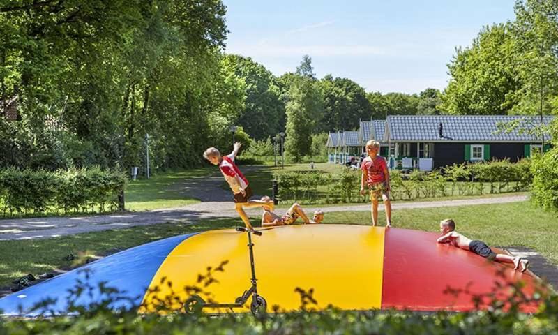 Villa Sayang26 Gezellige Gezinsvriendelijke Stacaravan Op Familiecamping De Vossenburcht In Natuurgebied Reestdal - No Workers Allowed IJhorst Exterior foto